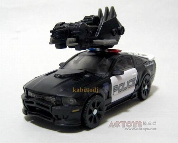 Transformers Dark Of The Moon Deluxe Barricade  (2 of 3)